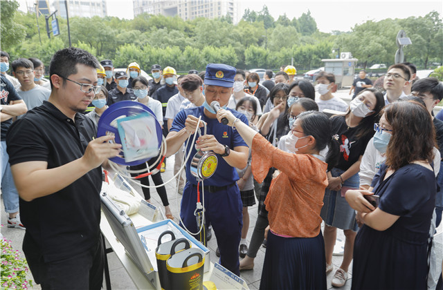 不提前通知，全员真实模拟——j9九游会国际国开大厦这场演习很“较真”